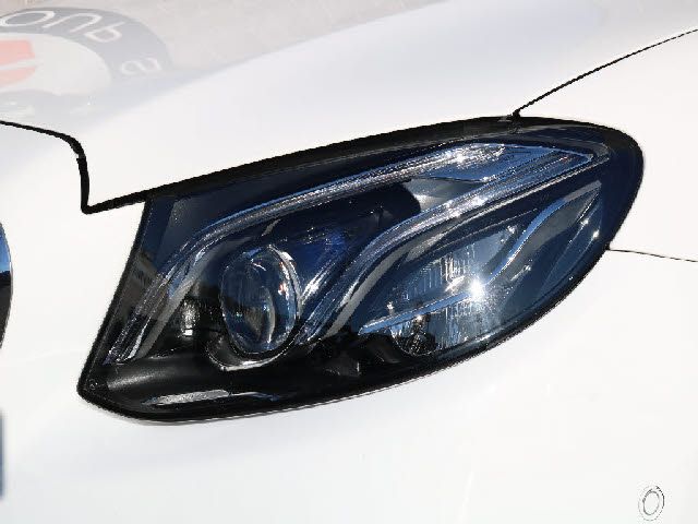 Mercedes Benz E-CLASS 2019-12 22412-18