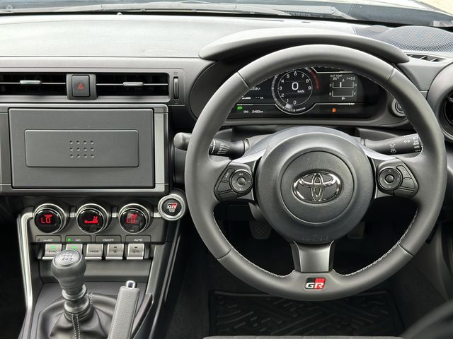 Toyota 86 2023-01 15606-2