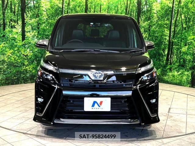 Toyota VOXY 2021-08 230527-14