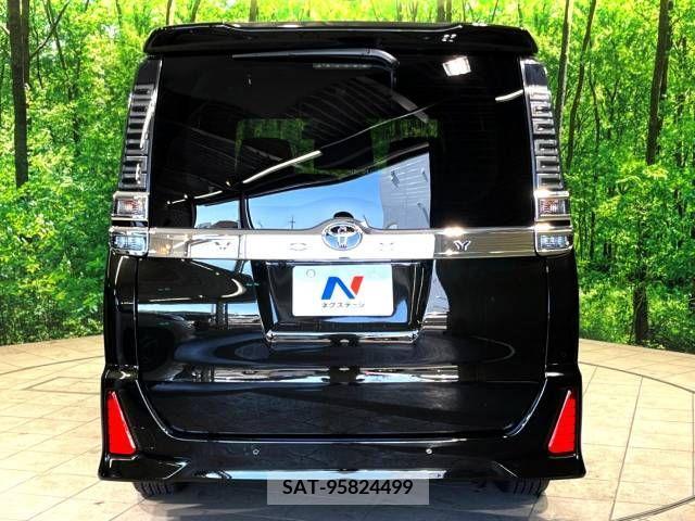 Toyota VOXY 2021-08 230527-15