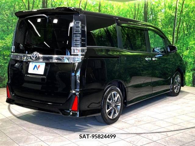 Toyota VOXY 2021-08 230527-17
