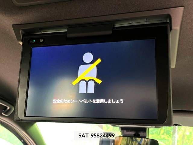 Toyota VOXY 2021-08 230527-4