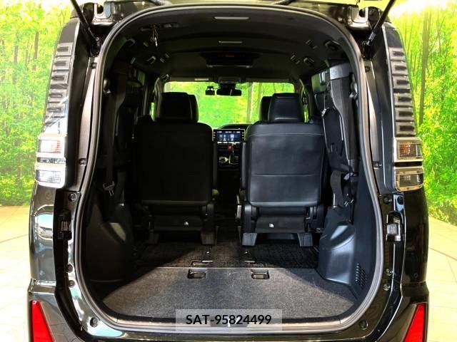 Toyota VOXY 2021-08 230527-11