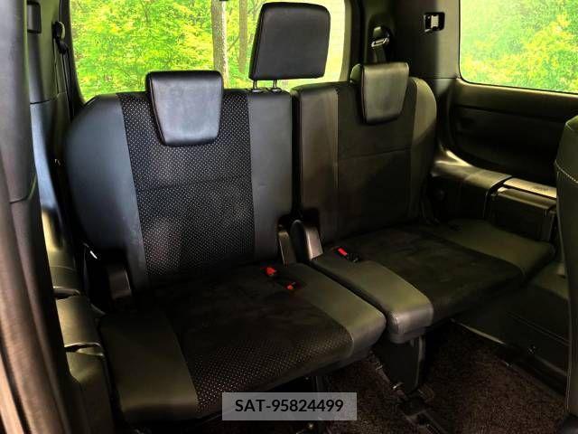 Toyota VOXY 2021-08 230527-10