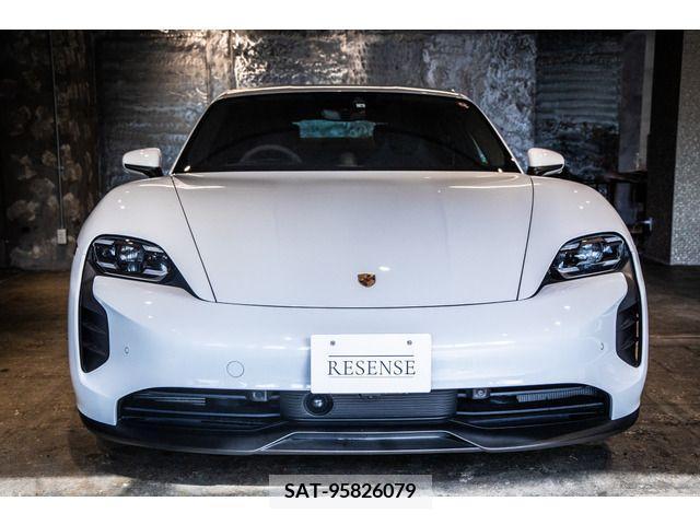 Porsche Taycan 2022-05 225431-11