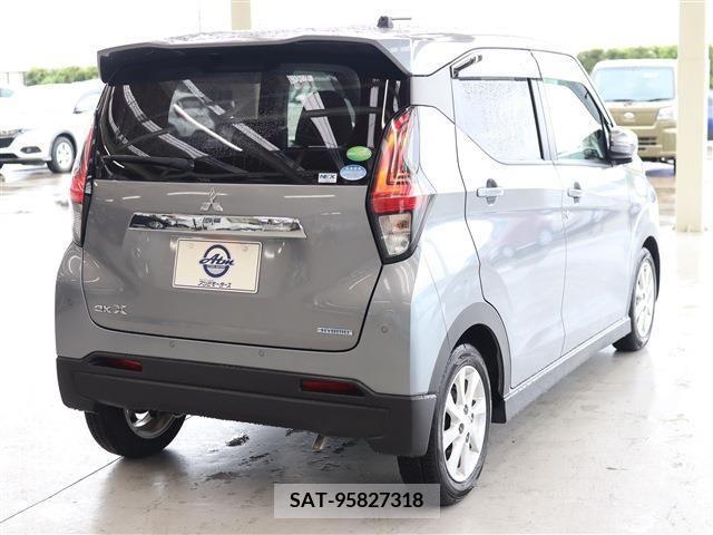 Mitsubishi EK X 2019-09 296823-3