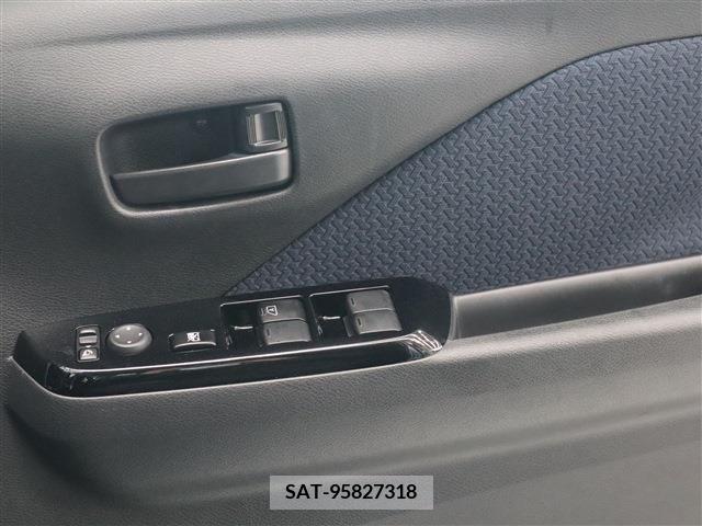 Mitsubishi EK X 2019-09 296823-7