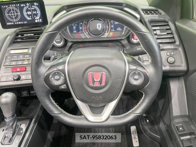 Honda S660 2017-06 383039-11
