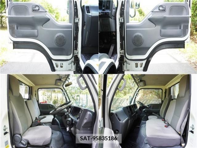 Mazda TITAN 2018-01 237433-22