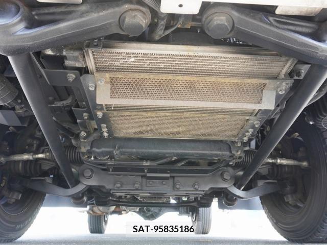 Mazda TITAN 2018-01 237433-19