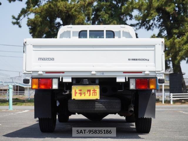 Mazda TITAN 2018-01 237433-7