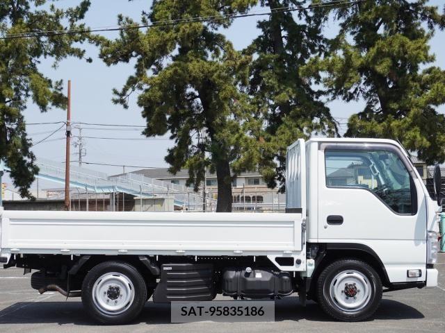 Mazda TITAN 2018-01 237433-9