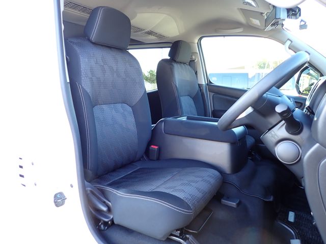 Nissan CARAVAN WAGON 2021-11 15269-18