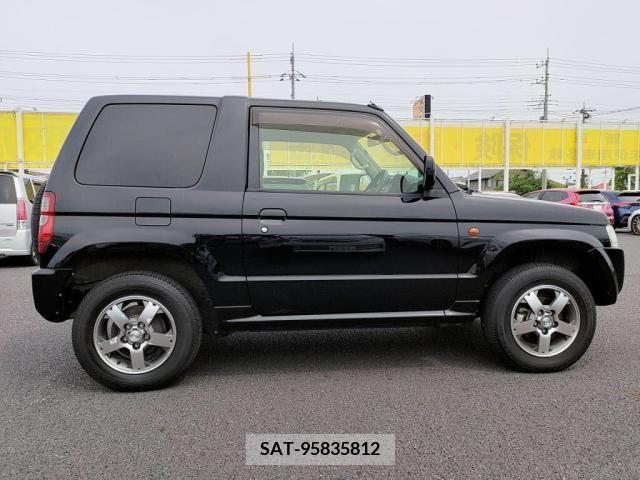 Nissan KICKS 2012-07 227989-10