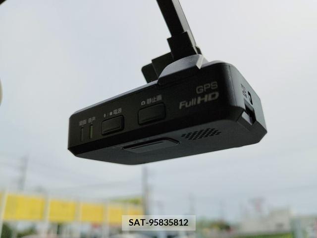 Nissan KICKS 2012-07 227989-19