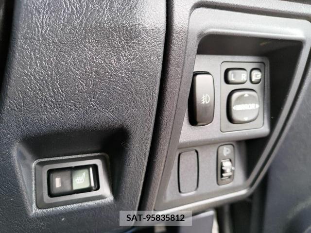 Nissan KICKS 2012-07 227989-15