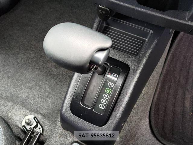 Nissan KICKS 2012-07 227989-14