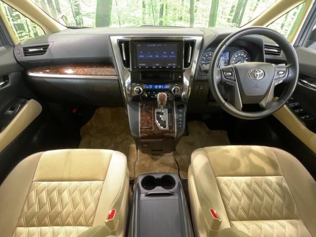 Toyota ALPHARD 2019-07 20010-1