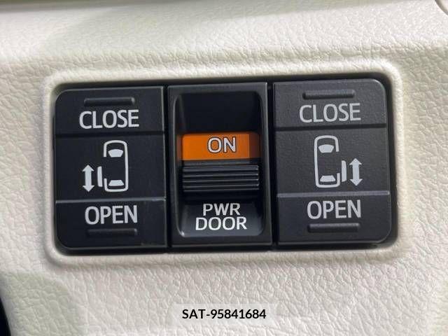 Toyota SIENTA 2016-11 239790-5