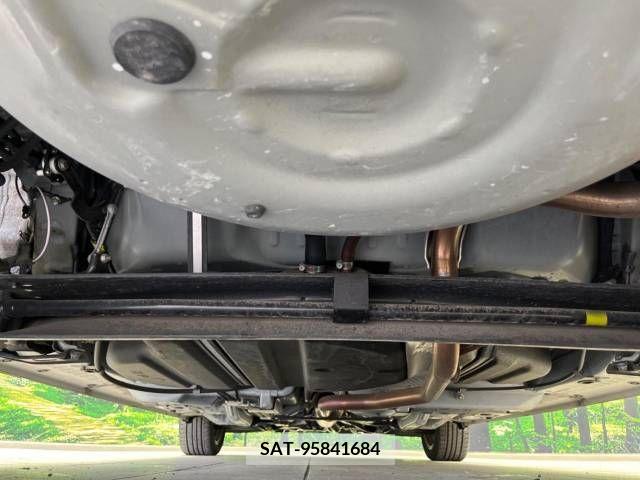 Toyota SIENTA 2016-11 239790-19
