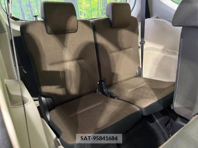 Toyota SIENTA 2016-11 239790-9