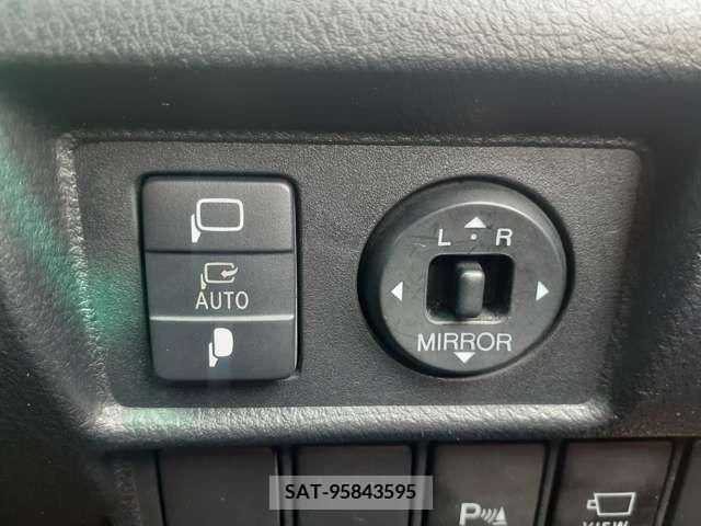 Toyota SAI 2014-07 328635-18
