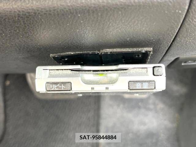 Nissan MARCH 2018-07 351497-5