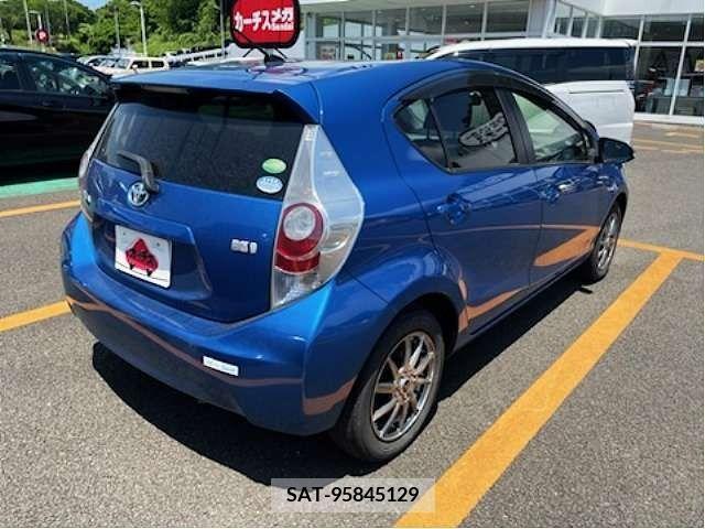 Toyota AQUA 2014-06 327250-2