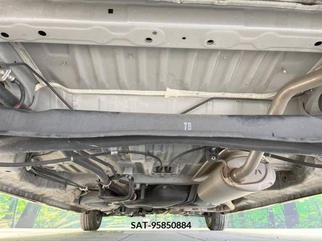 Honda N BOX CUSTOM 2019-04 245605-19