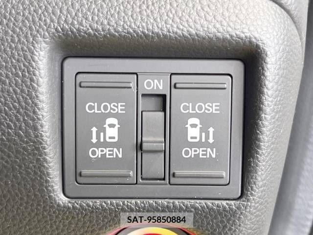 Honda N BOX CUSTOM 2019-04 245605-5
