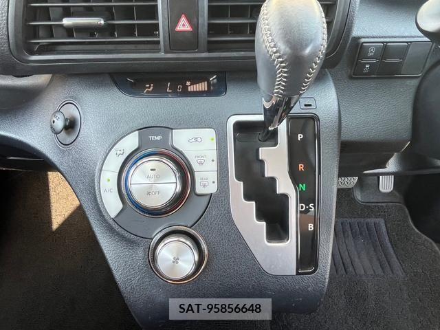 Toyota SIENTA 2019-06 368211-17