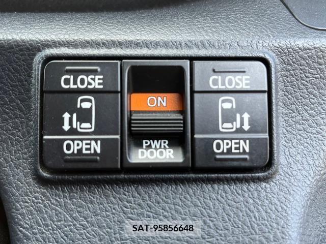 Toyota SIENTA 2019-06 368211-21