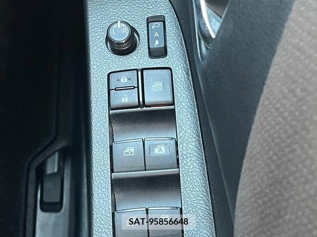Toyota SIENTA 2019-06 368211-19
