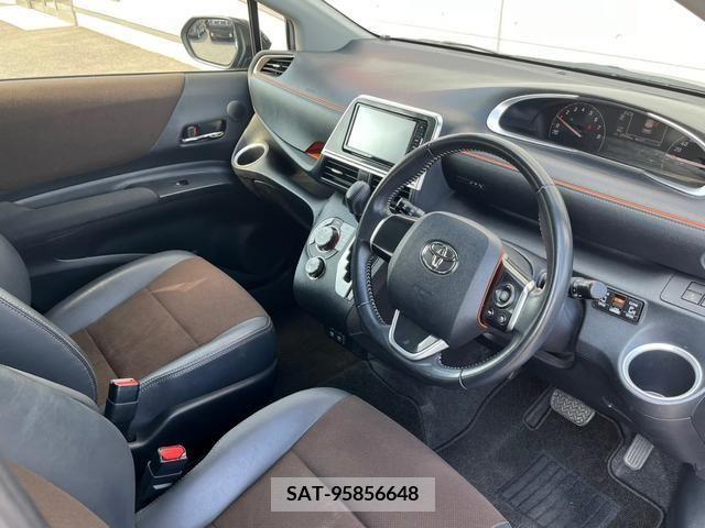 Toyota SIENTA 2019-06 368211-1