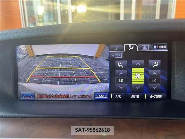 Lexus LS 2013-01 362897-4