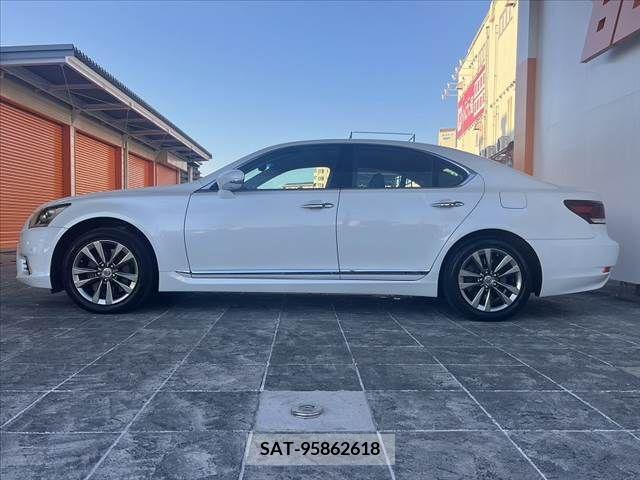 Lexus LS 2013-01 362897-21