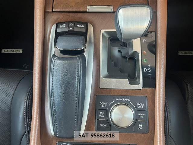 Lexus LS 2013-01 362897-2