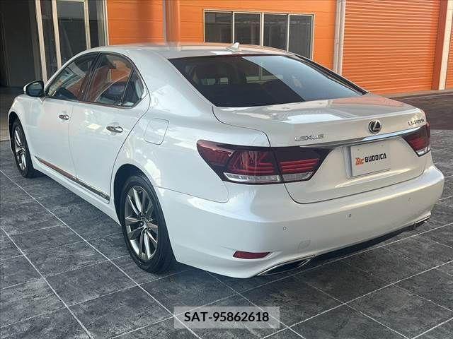 Lexus LS 2013-01 362897-10
