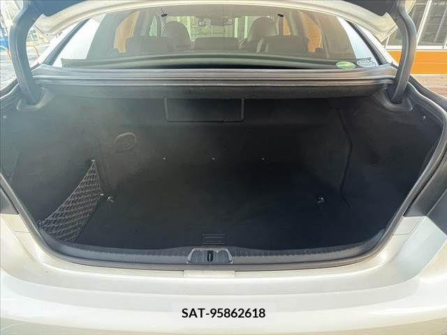 Lexus LS 2013-01 362897-15