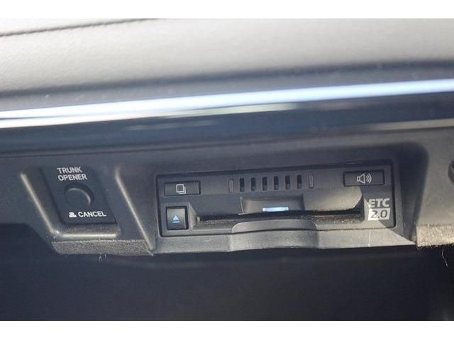Toyota CROWN SEDAN 2018-08 6834-18