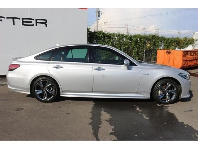 Toyota CROWN SEDAN 2018-08 6834-3