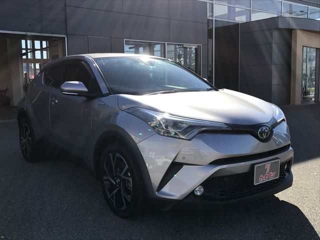 Toyota C-HR 2017-08 28328-4