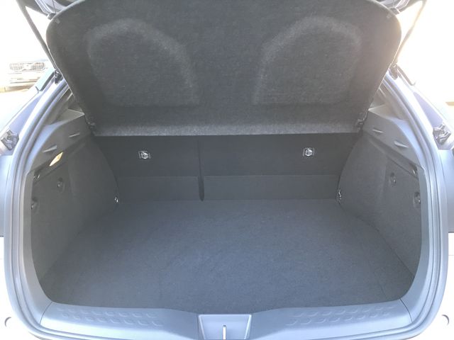 Toyota C-HR 2017-08 28328-13