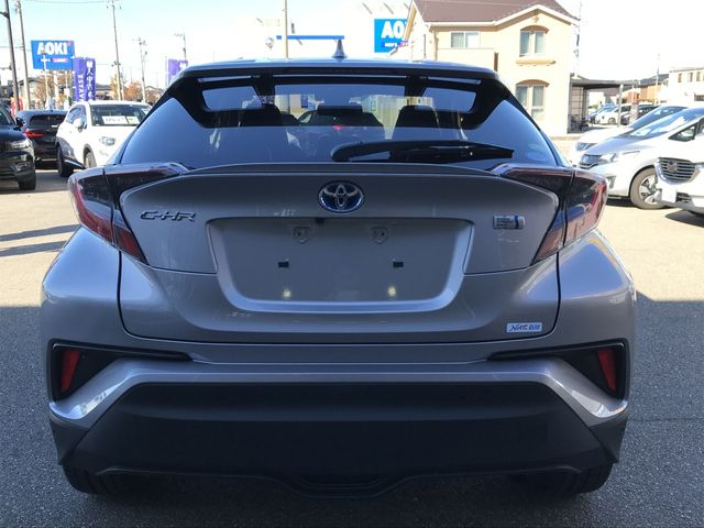 Toyota C-HR 2017-08 28328-8