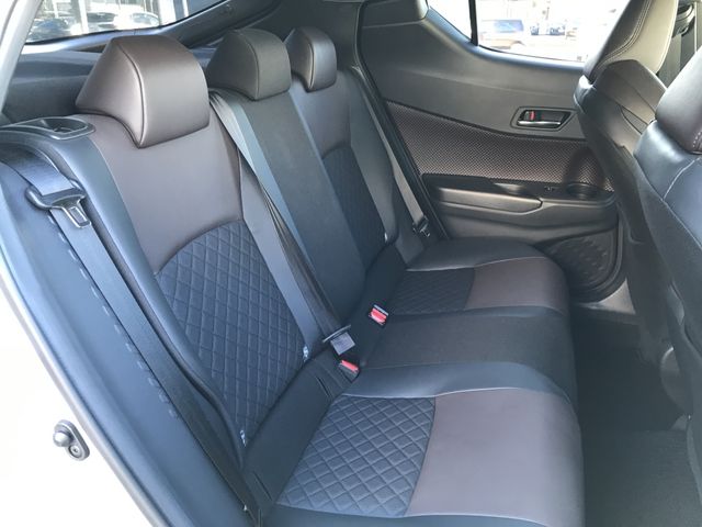 Toyota C-HR 2017-08 28328-12