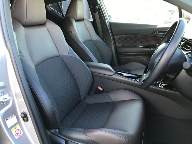 Toyota C-HR 2017-08 28328-10