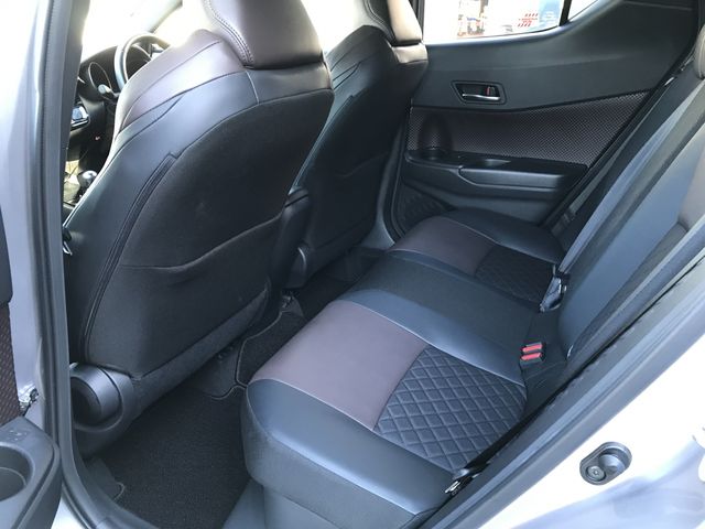 Toyota C-HR 2017-08 28328-14