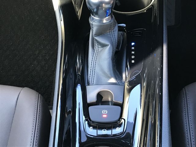 Toyota C-HR 2017-08 28328-24