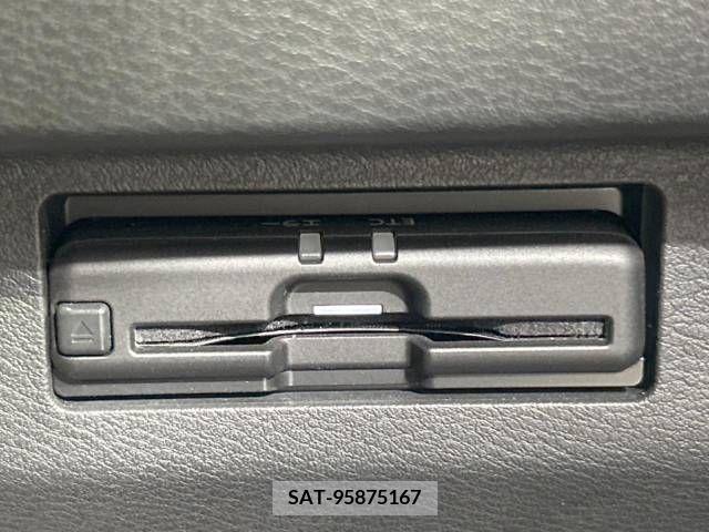 Nissan KICKS 2021-02 326008-7