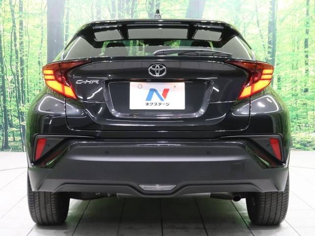 Toyota C-HR 2023-06 13904-15